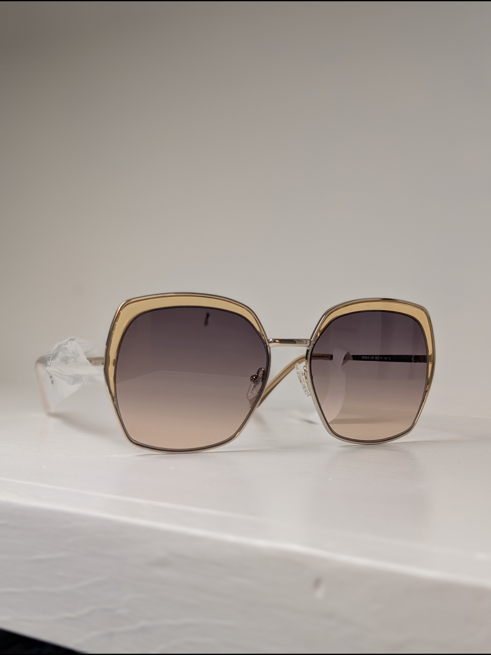 GUESS Gold Oversized Square Sunglasses 59-18-145 NWT